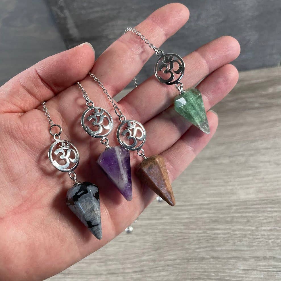 Ohm Symbol Crystal Dowsing Pendulum – Chakra Healing & Reiki Divination Tool